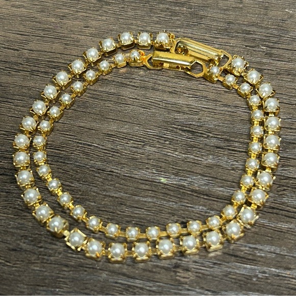 Pair of Gold Tone and Faux Pearl Bracelet - Picture 1 of 3